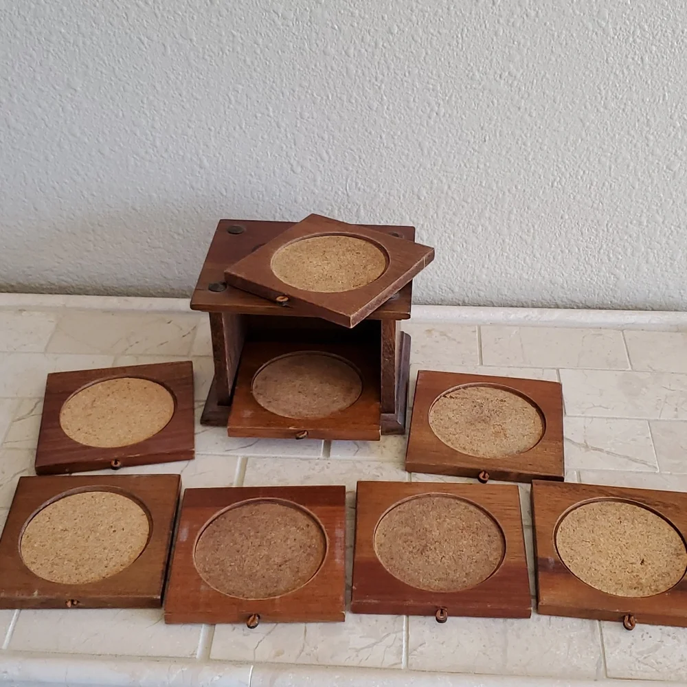 Coaster House - Picture 4 of 5